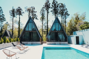Pool - inwoods Tsikhisdziri (Tsikhisdziri)