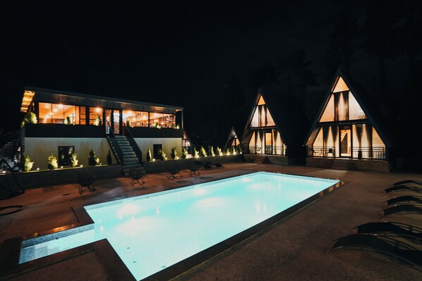 Outdoor pool - inwoods Tsikhisdziri (Tsikhisdziri)