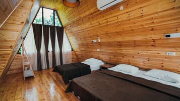 Free WiFi, bed sheets