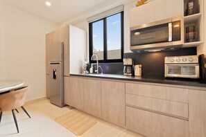 Fridge, microwave, oven, stovetop