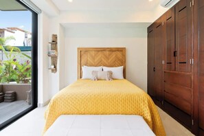 2 bedrooms, iron/ironing board, WiFi, bed sheets - Casa Armada: Beachfront Condo, Pool & Garden View (San Pancho)