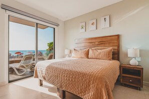 2 bedrooms, iron/ironing board, WiFi, bed sheets - Casa de Luz: Beachfront Oasis with Ocean Views & Pool (San Pancho)