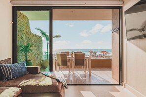 TV, ping pong - Casa de Luz: Beachfront Oasis with Ocean Views & Pool (San Pancho)