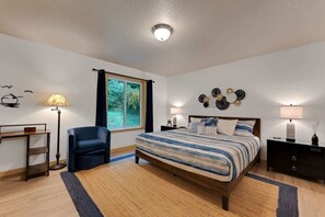 4 chambres, fer et planche à repasser, Wi-Fi, draps fournis