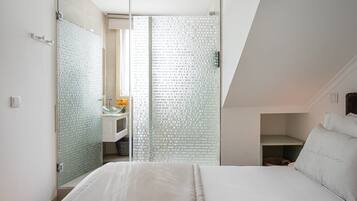 1 chambre, accĂšs Internet, draps fournis