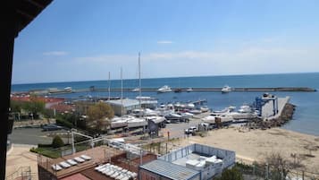 Blackout drapes, iron/ironing board, free WiFi