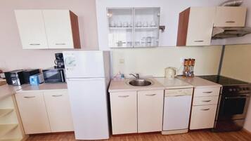 Blackout drapes, iron/ironing board, free WiFi