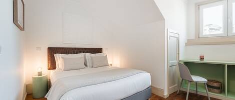 1 makuuhuone, työpöytä, Wi-Fi, vuodevaatteet