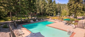 NEW - Retreat on the Green - near Silverwood, golf & lake