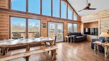 House | 4 bedrooms, high-speed internet