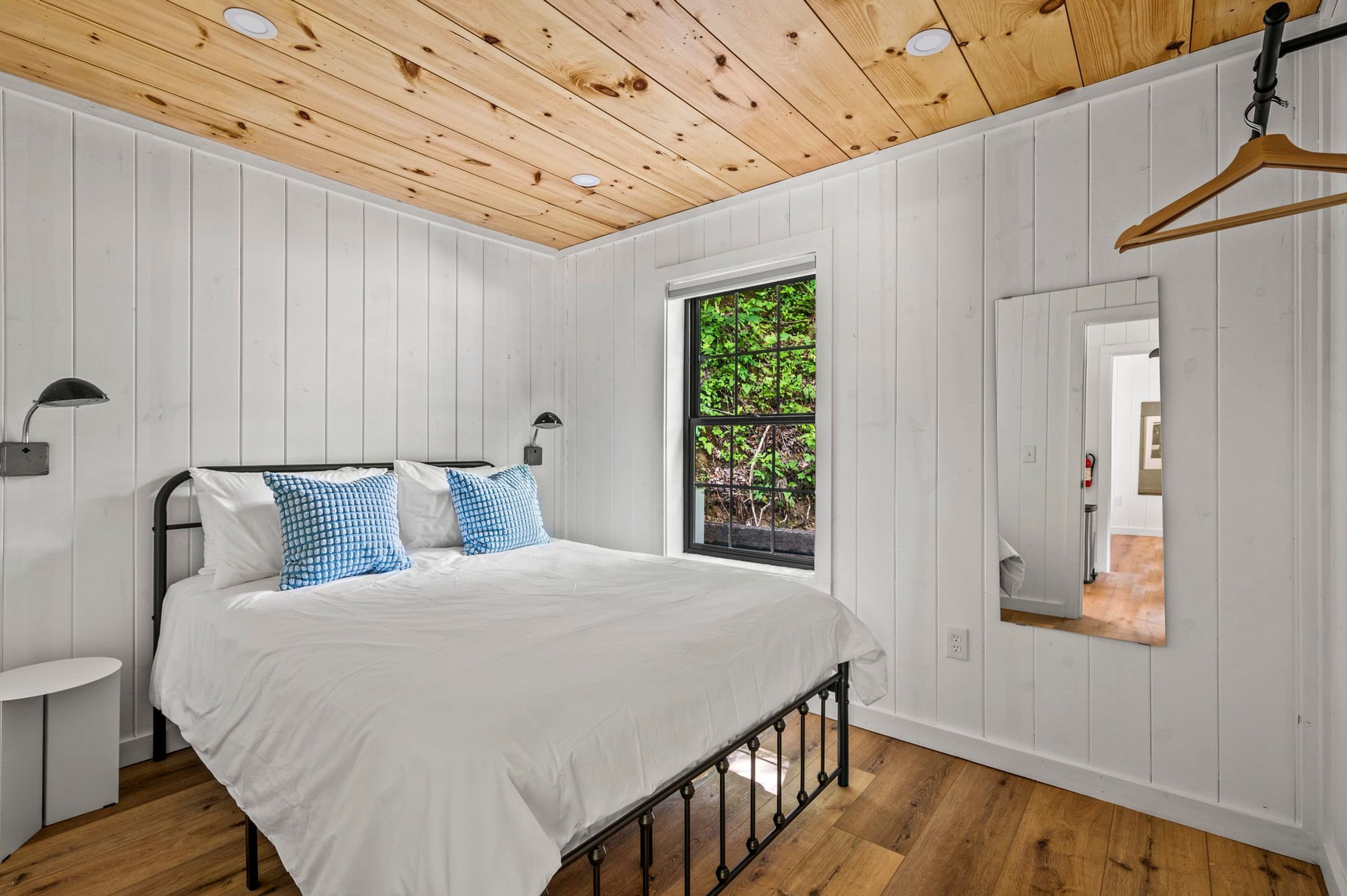 Suite | 8 bedrooms, Internet