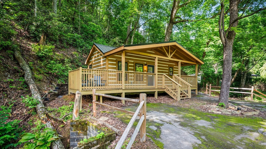 Gburg Pet-friendly Studio Cabin 5 Firepit Games