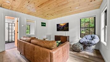 Suite | 2 bedrooms, Internet