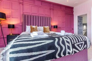 7 bedrooms, desk, iron/ironing board, WiFi
