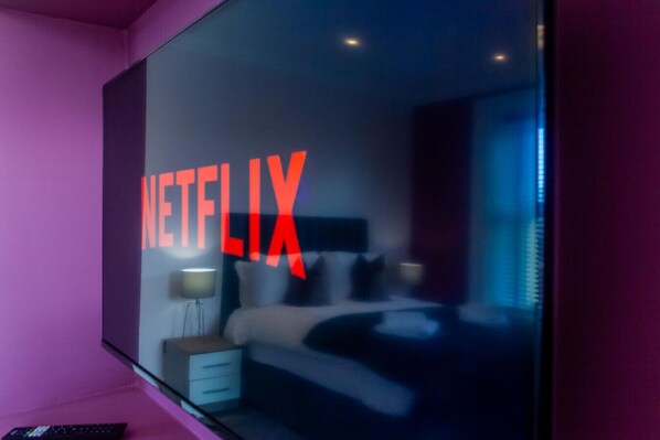 7 habitaciones, escritorio, tabla de planchar con plancha y wifi