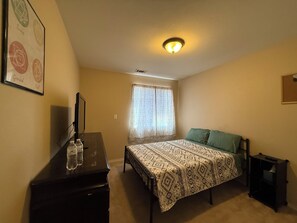 4 bedrooms, iron/ironing board, WiFi, bed sheets - Property not available (Grand Junction)