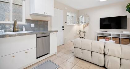 Chic 2BR Mount Pleasant Suite Near Downtown