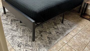 5 bedrooms, desk, iron/ironing board, free WiFi