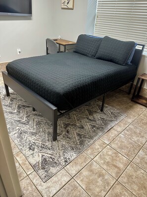 5 bedrooms, desk, iron/ironing board, free WiFi