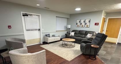 5-bedroom house in lovely Mount Vernon with WiFi, AC - Fully Handicap Accessible