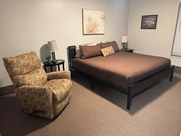 5 habitaciones, escritorio, tabla de planchar con plancha y wifi gratis 