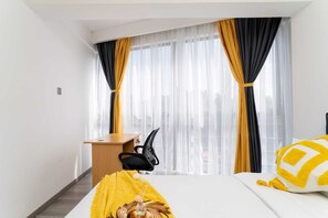 1 habitación, tabla de planchar con plancha, wifi y ropa de cama