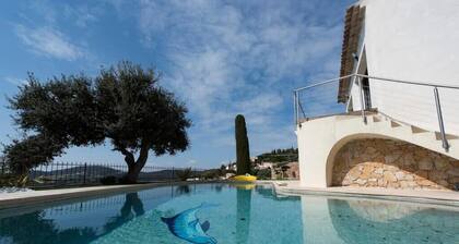 Maison spacieuse avec piscine - proche plage