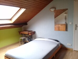 1 bedroom, iron/ironing board, bed sheets