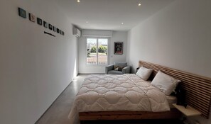 2 chambres, fer et planche à repasser, Wi-Fi, draps fournis