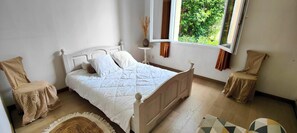 4 Schlafzimmer, Bügeleisen/Bügelbrett, WLAN