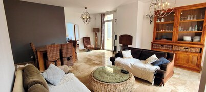 House 5p with garden and pool aircon