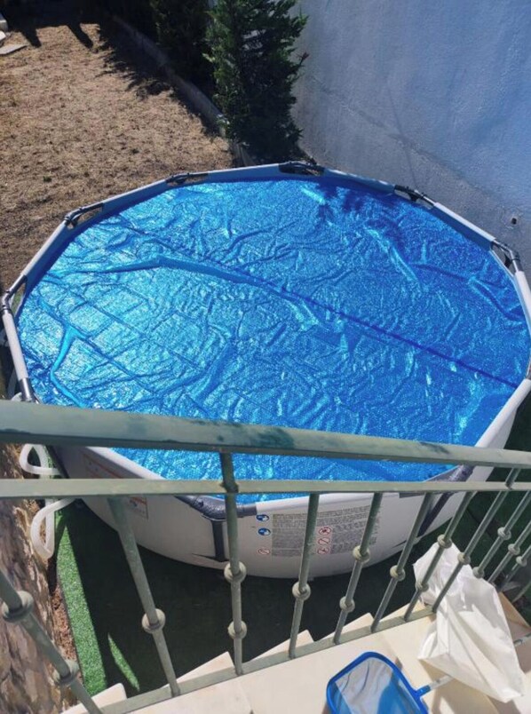 Bañera de hidromasaje al aire libre