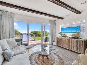 Condo, 1 Queen Bed (Ramsgate 2) | Living area