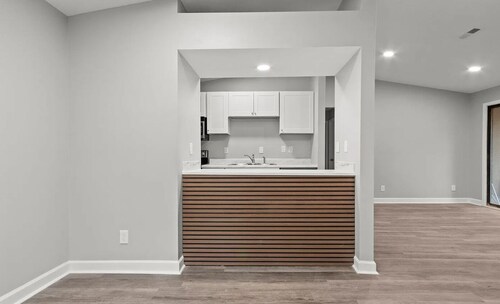 Fully renovated and Spacious 2-bedroom and 1 bathroom apartment.