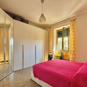 1 chambre, fer et planche Ă repasser, Wi-Fi, draps fournis