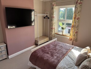 2 Schlafzimmer, Bügeleisen/Bügelbrett, Reisekinderbett, WLAN