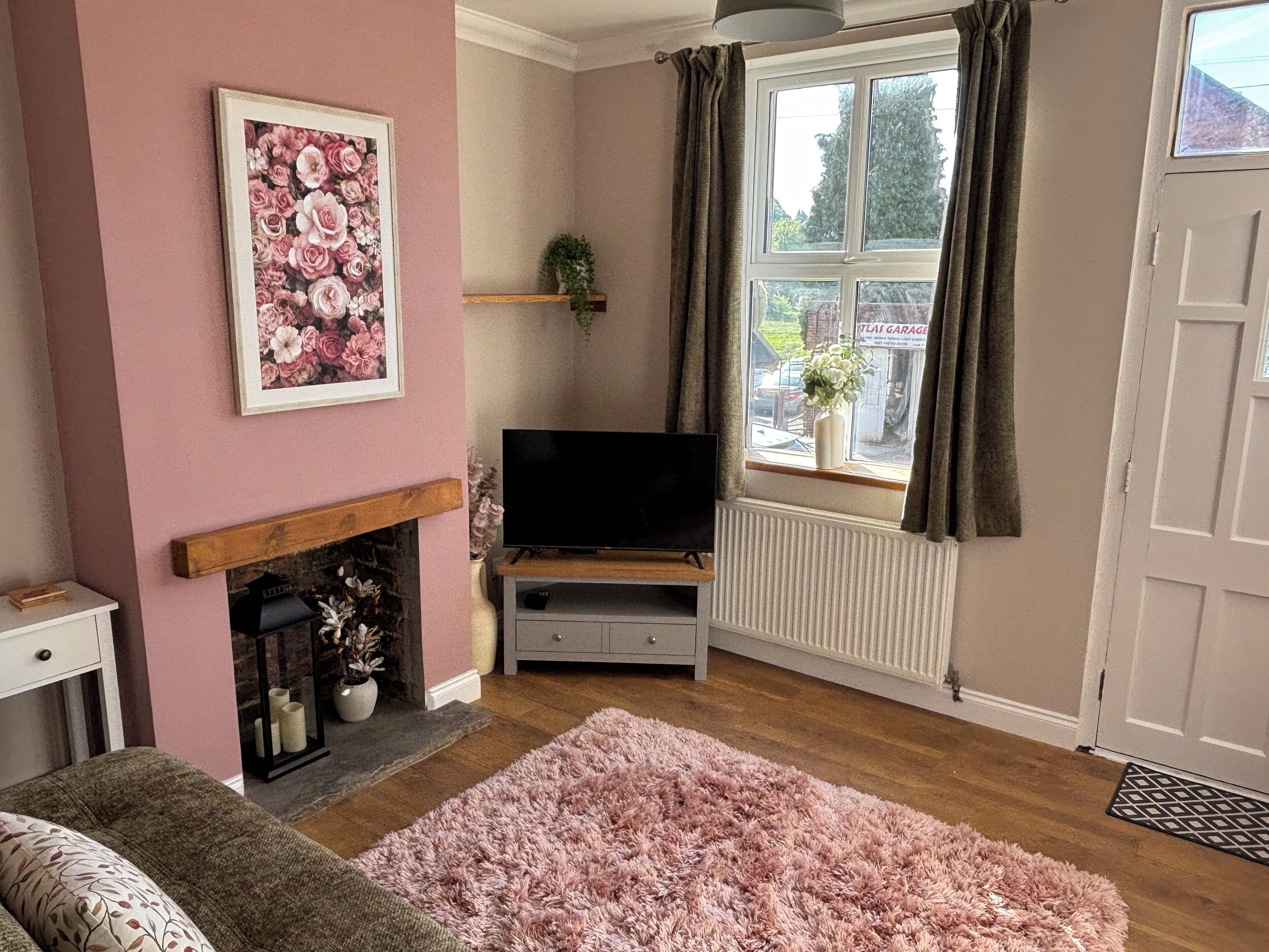 TV, fireplace, stereo