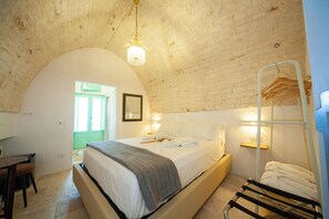 Superior-dobbeltværelse - balkon - byudsigt | Italienske lagner fra Frette, premium-sengetøj, dundyner