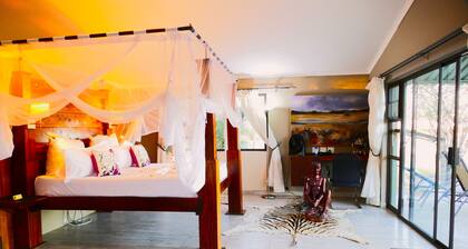 Omukuyu Wildlife Lodge