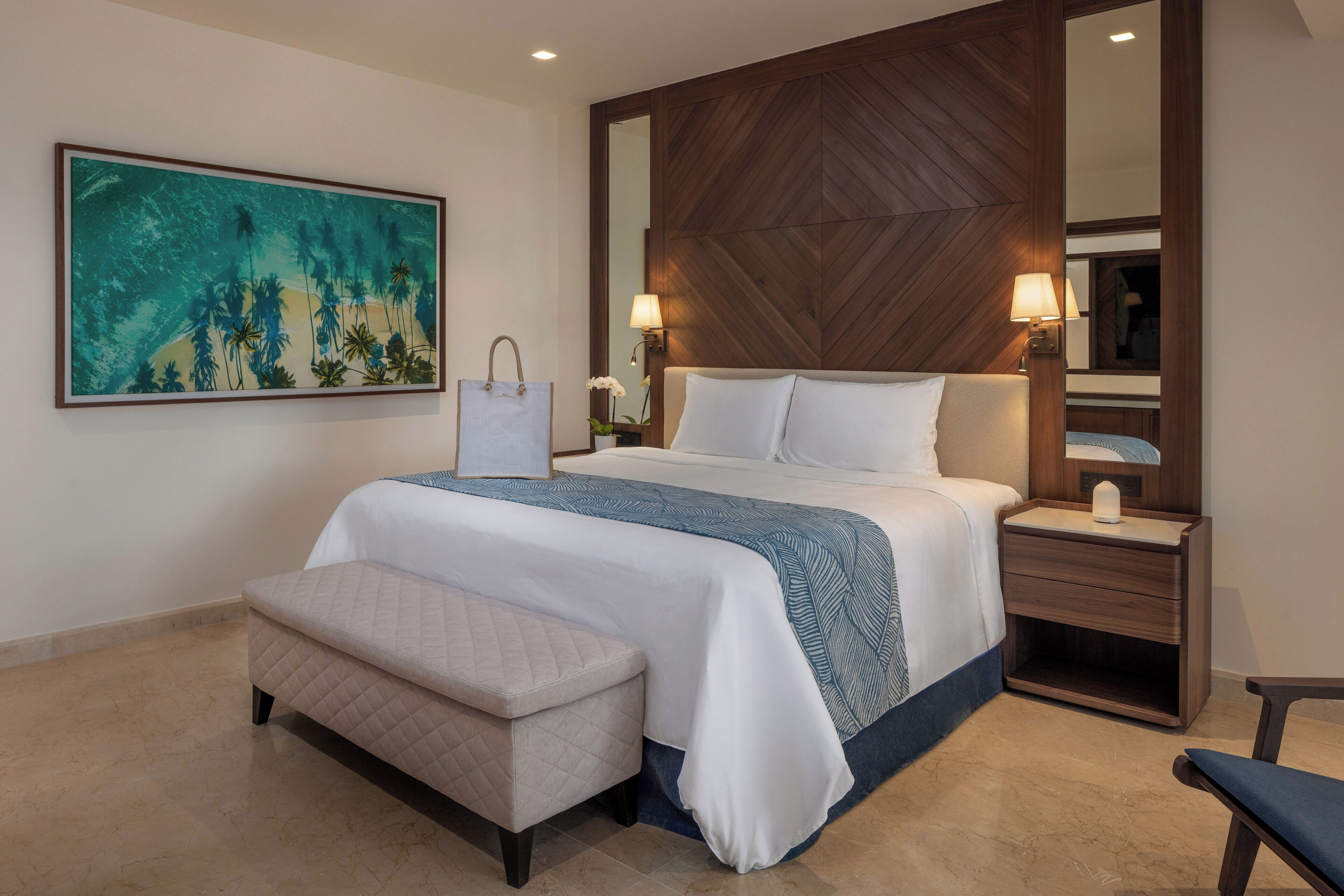 Grand Governor Suite Ocean View | Peralatan tempat tidur premium, gebar bulu kapas, bar mini percuma 