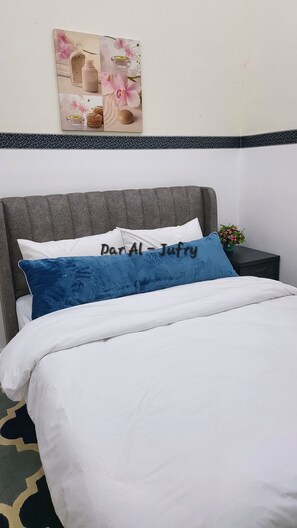 Premium bedding, down duvets, Tempur-Pedic beds, individually decorated - HOMESTAY DAR AL - JUFRY (Kuantan)