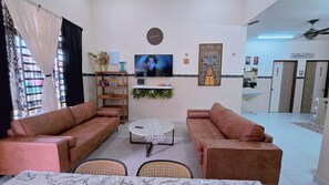 สมาร์ททีวี 55 นิ้ว พร้อมช่องดิจิตอล, Netflix, ช่องภาพยนตร์ใหม่