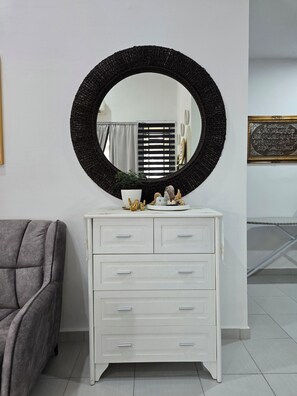 55-inch Smart TV with digital channels, Netflix, first-run films