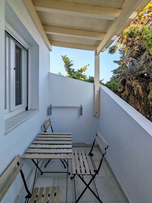 Comfort Triple Room | Terrace/patio