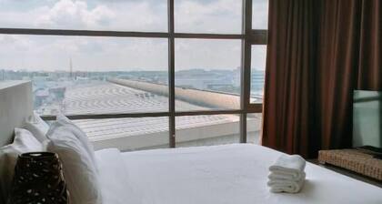 591 SA by Salaam Suites