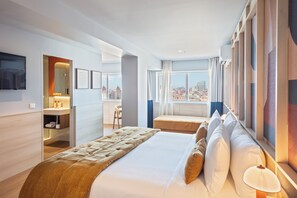 Minibar, in-room safe, blackout drapes, free WiFi - Hotel Acta Moa- New Opening (Lisbon)