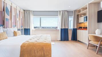 Minibar, coffres-forts dans les chambres, rideaux occultants