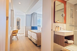 Superior Double Room | Minibar, in-room safe, blackout drapes, free WiFi - Hotel Acta Moa- New Opening (Lisbon)