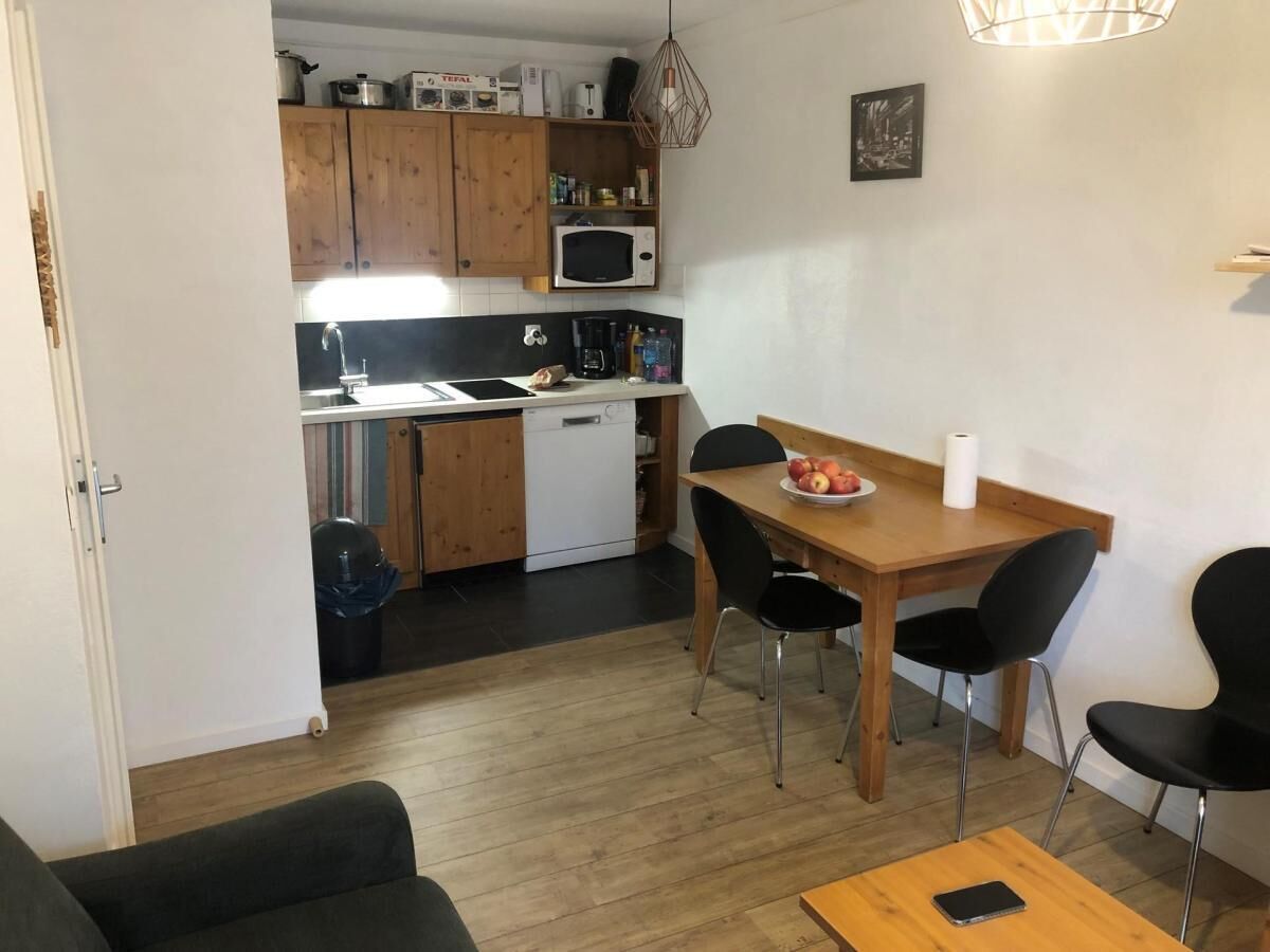 Fridge, microwave, dishwasher