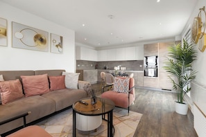 TV - The Lasgidi - Two Bed (Barking)